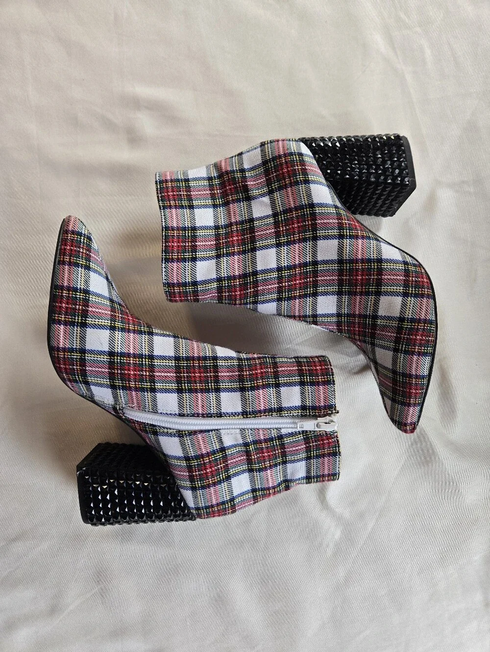 Betsey Johnson Women's Kassie Plaid Block Heel Ankle Bootie Size 5